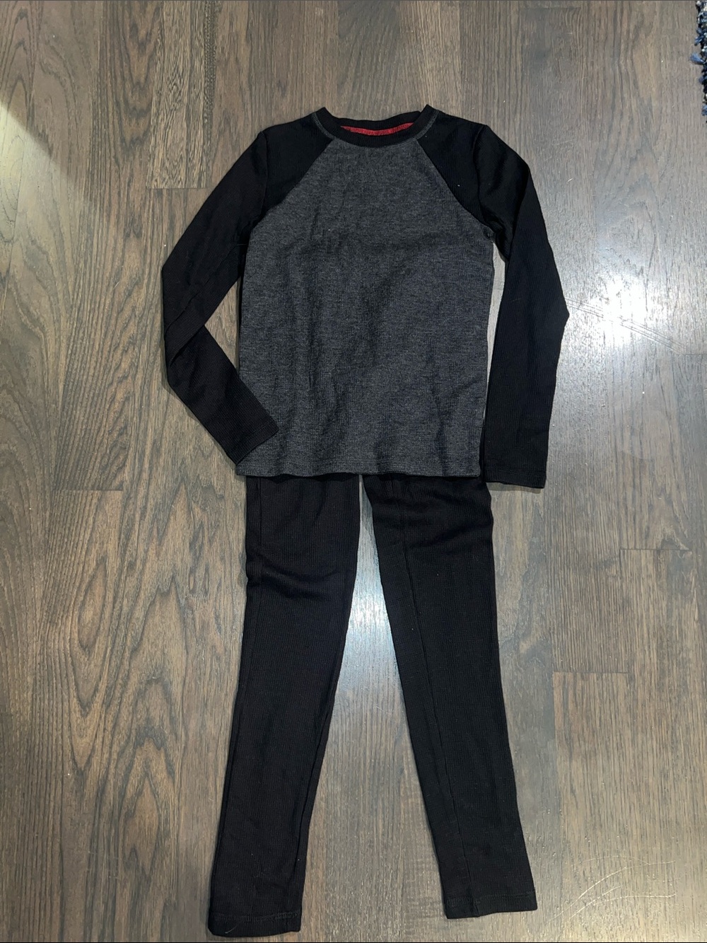 Cuddl Duds Kids Black & Charcoal Raglan Pajama Set
